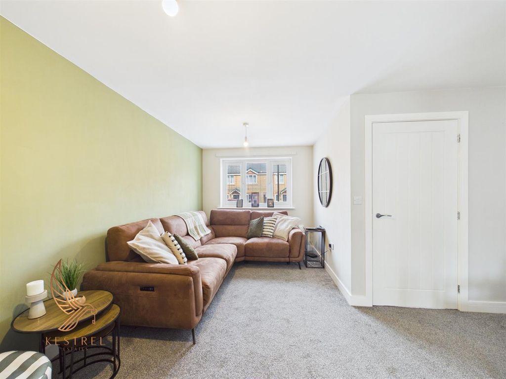 Property photo 3 of 34 5.Jpg