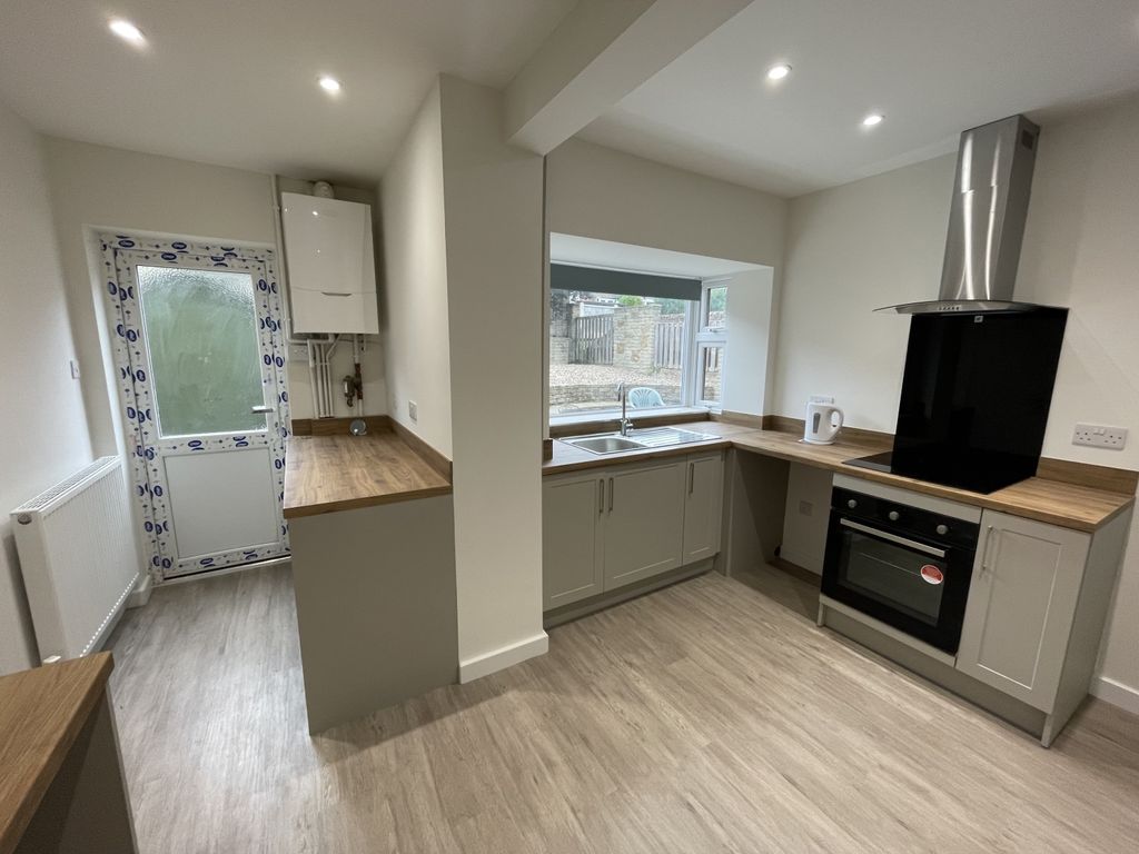 Property photo 2 of 18 Img_9931