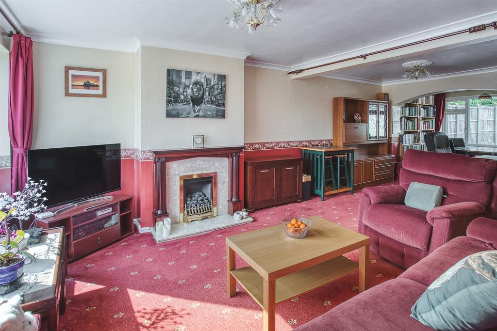 Property photo 3 of 14