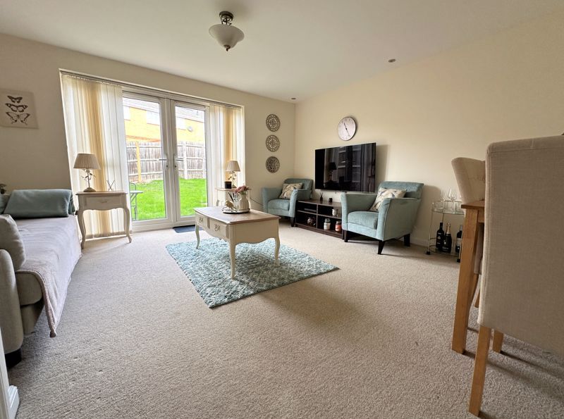 Property photo 2 of 20 Lounge/Diner