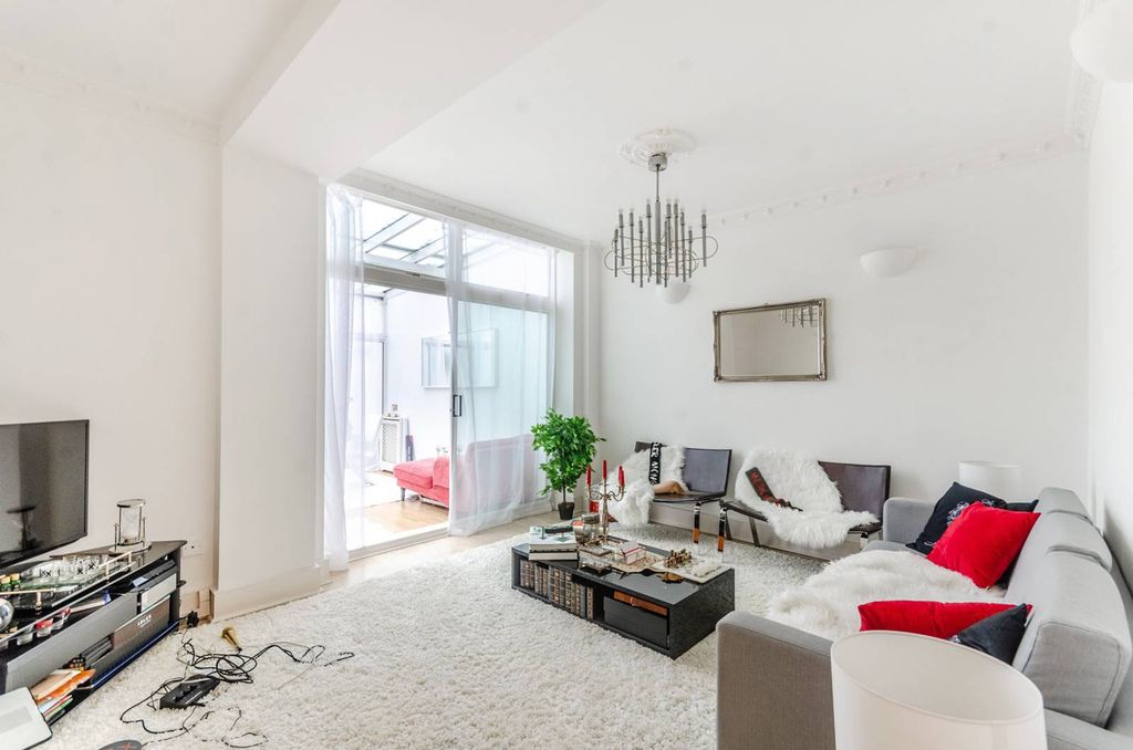 Property photo 3 of 7