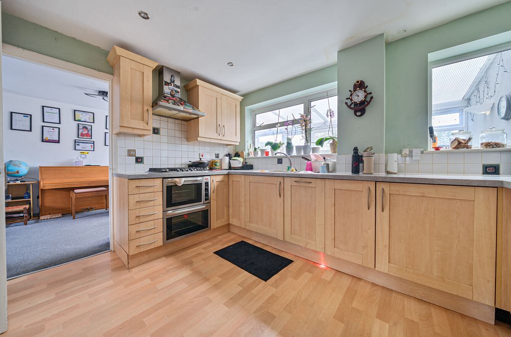 Property photo 3 of 18 1415048-15-69958F...