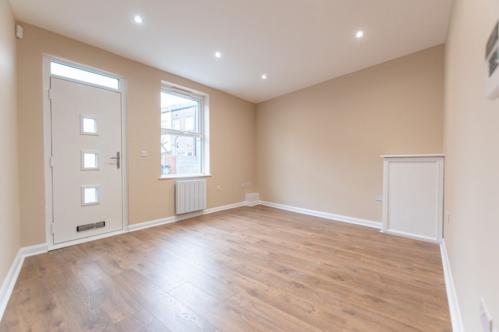 Property photo 3 of 22 Not Specified