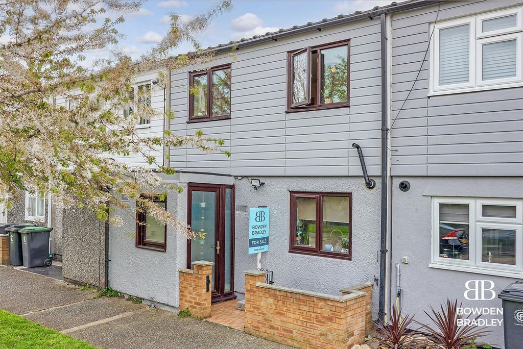 Property photo 2 of 19 Front