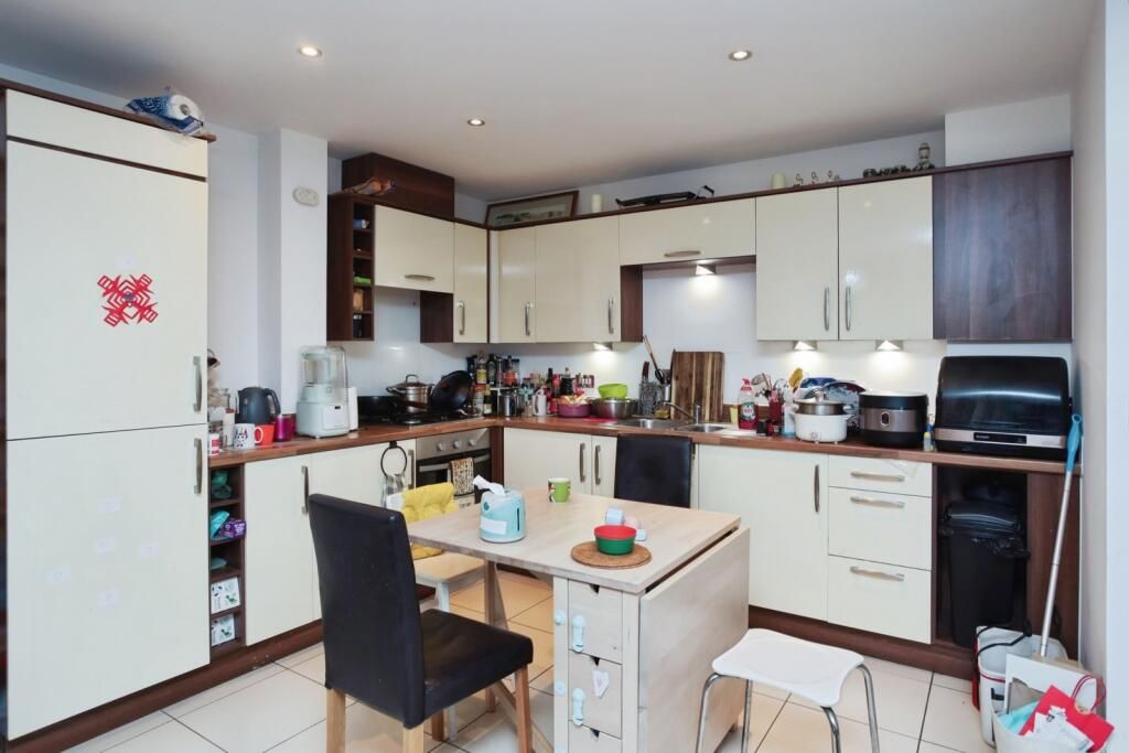 Property photo 3 of 6