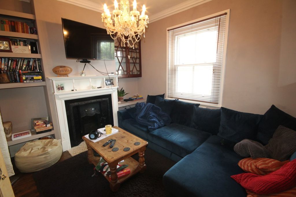 Property photo 3 of 17