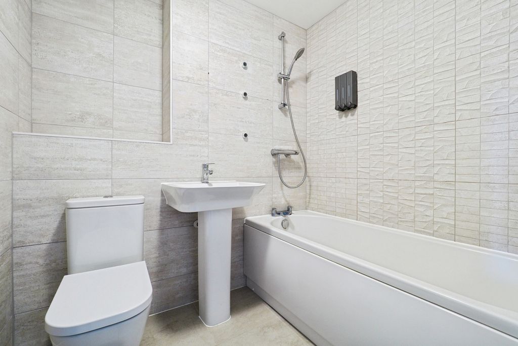 Property photo 3 of 17 Pbox-Img.Jpg