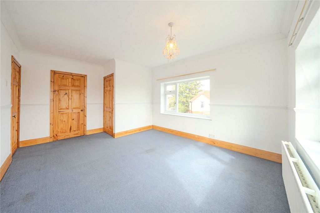 Property photo 3 of 21 Picture No. 11