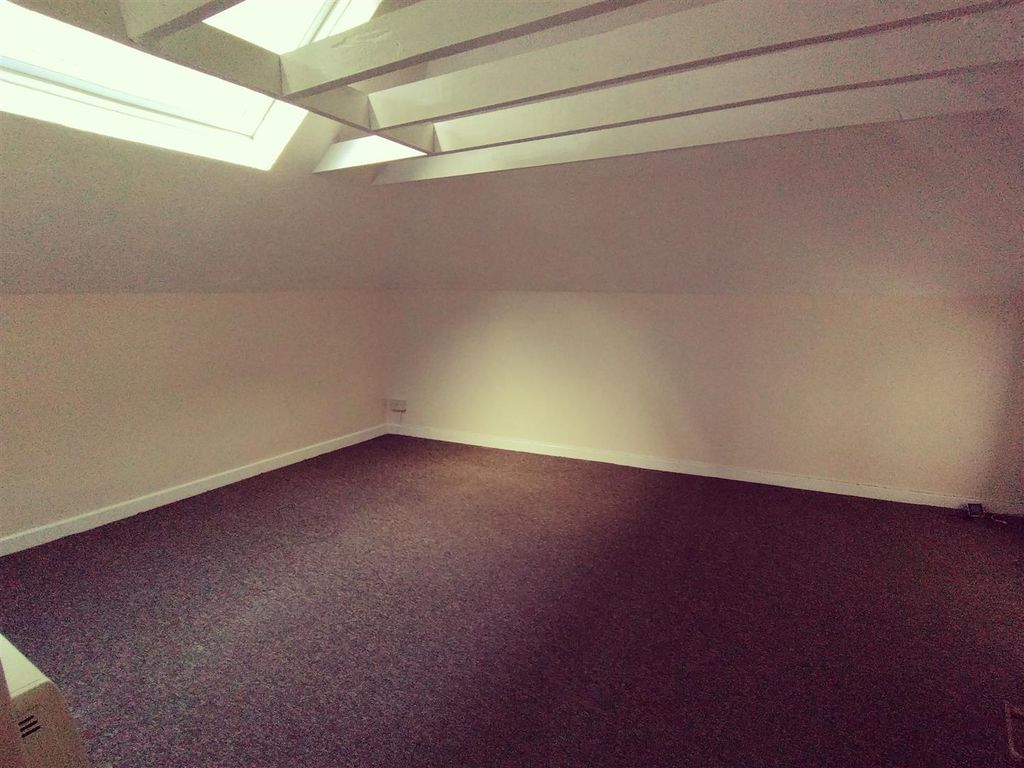 Property photo 3 of 6 Img_20251020_162014.Jpg