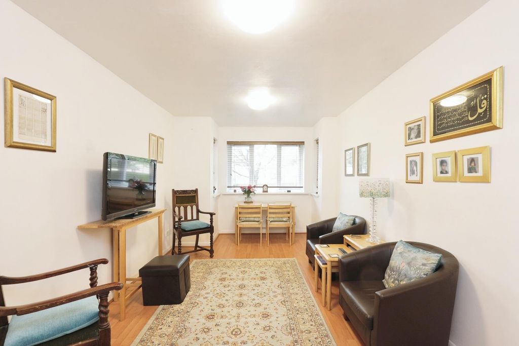Property photo 3 of 7 Eosr1505.Jpg