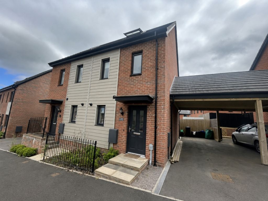 Property photo 1 of 12 69De590A-521B-4B66-B1F0-5102814c62c0