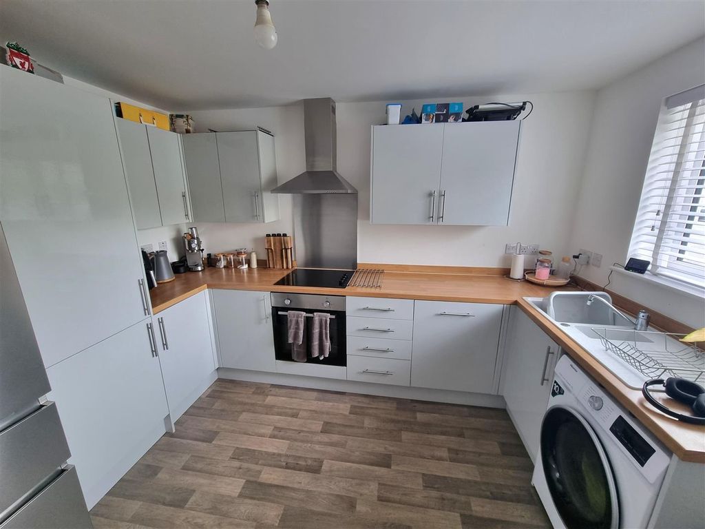 Property photo 2 of 13 Kitchen.Jpg
