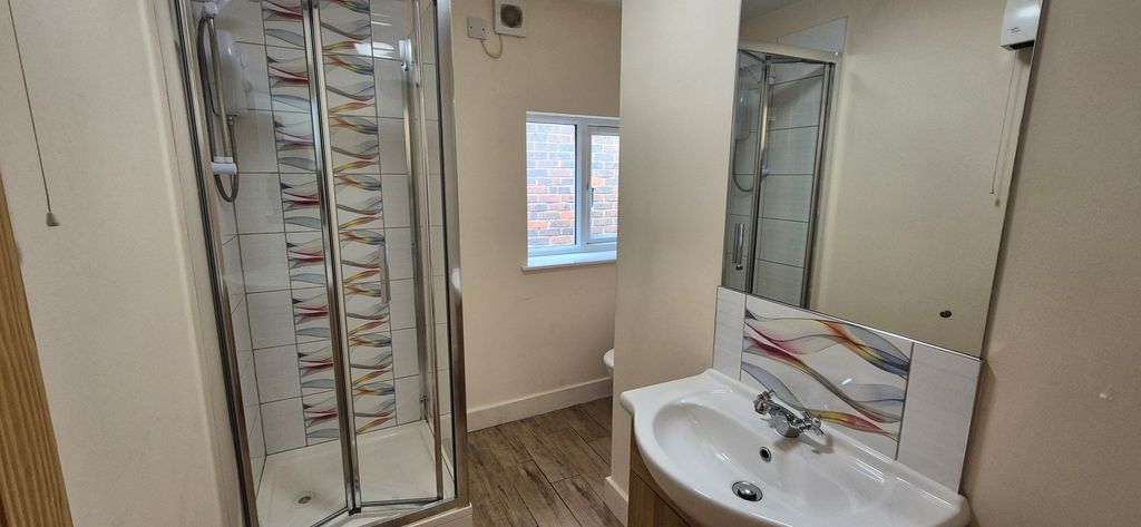 Property photo 2 of 3 Bathroom