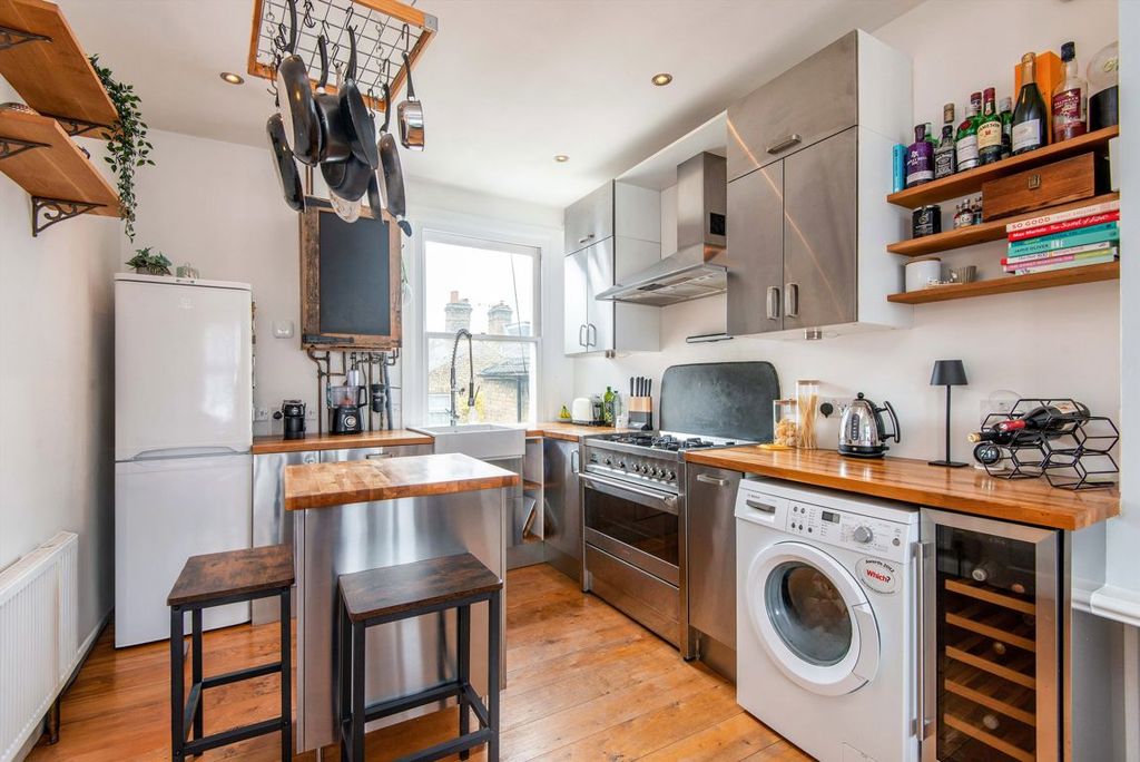 Property photo 2 of 10