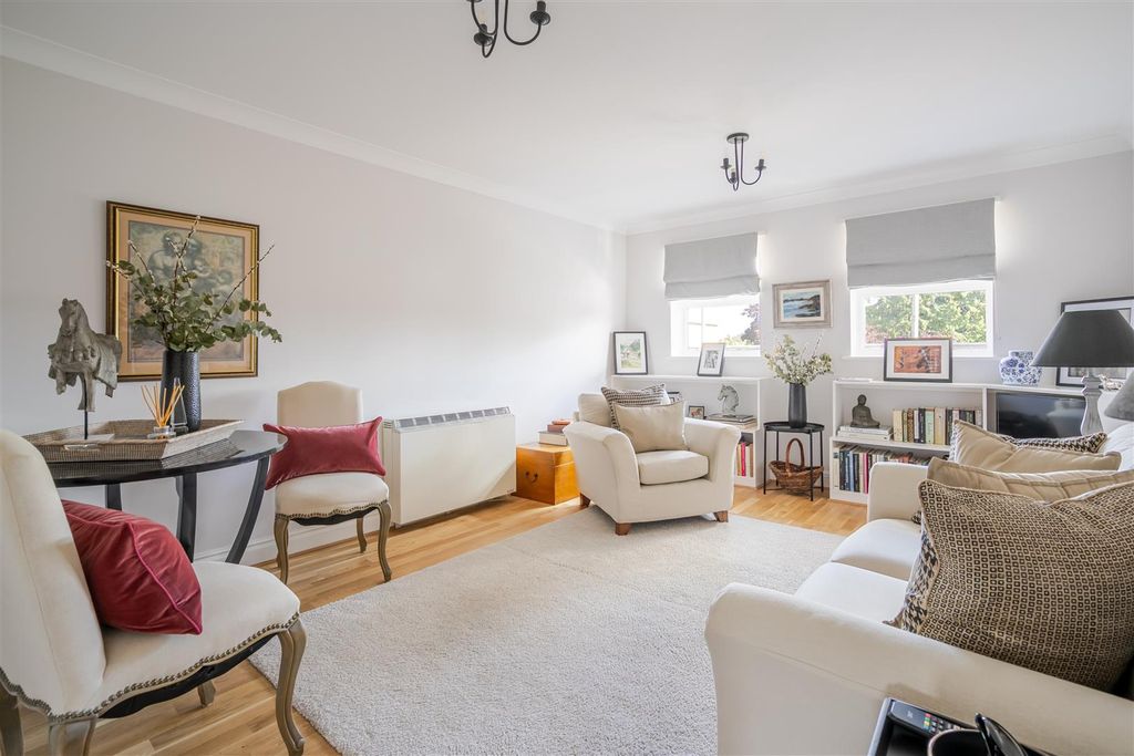 Property photo 2 of 6