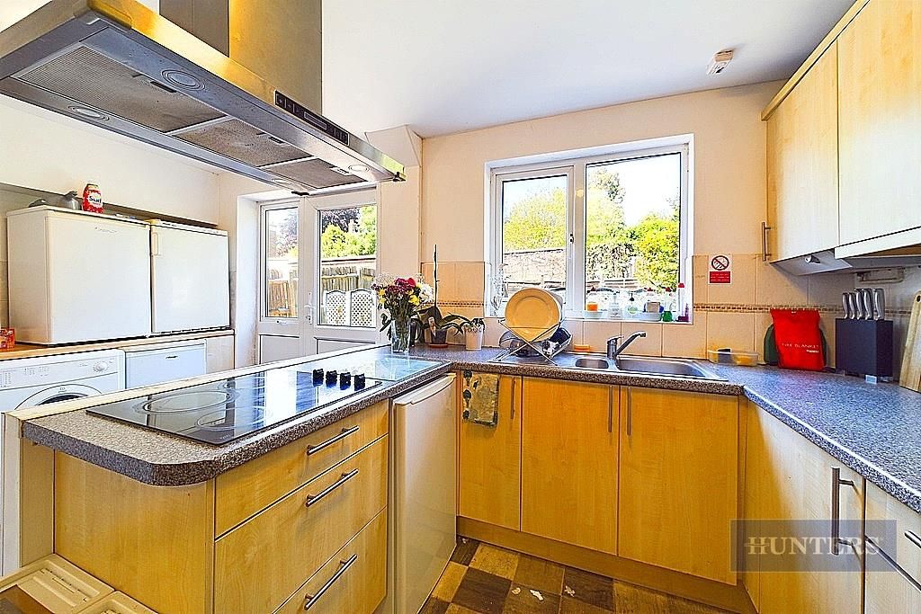 Property photo 3 of 11 Cam01635G0-Pr0191-Still004.Jpg
