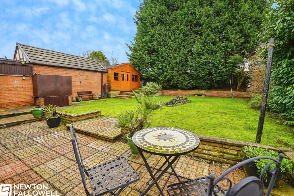 Property photo 2 of 21