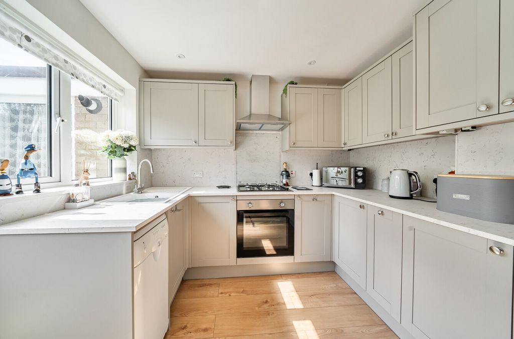 Property photo 2 of 18 1496470-15-6A5F9B...