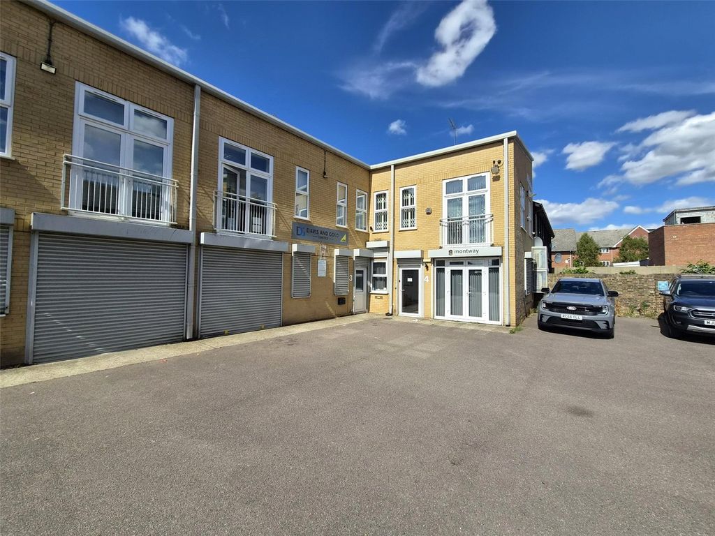 Property photo 1 of 8 Picture No. 10