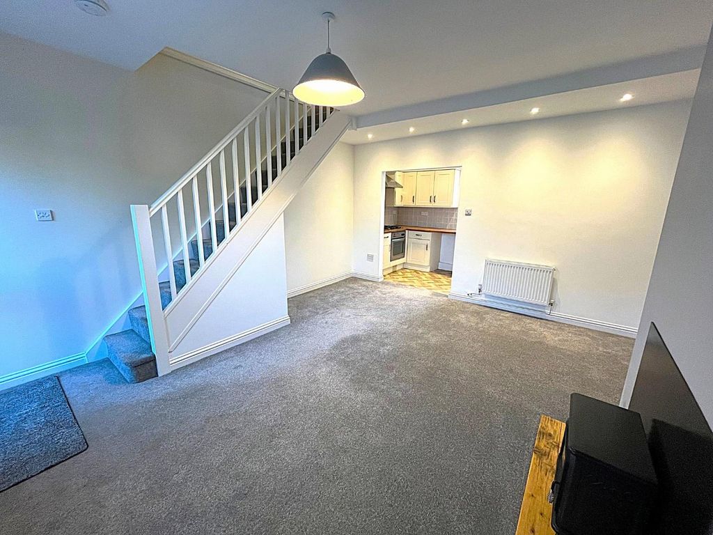 Property photo 2 of 10 7.Jpg