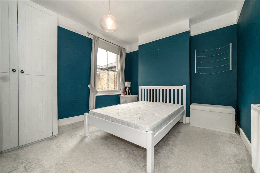 Property photo 3 of 9 Bedroom