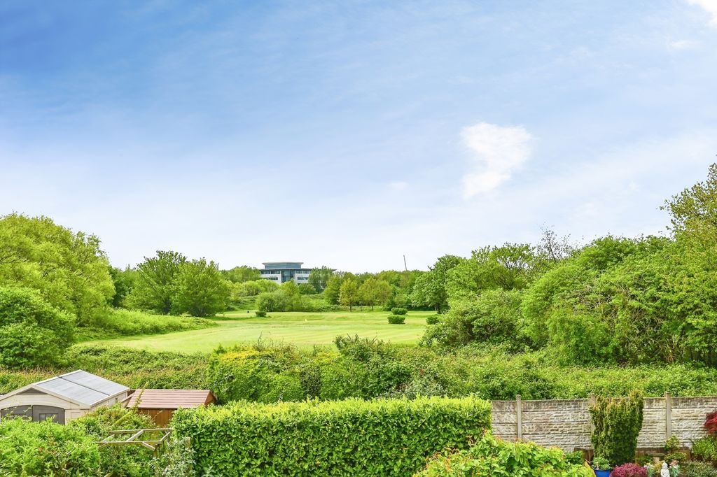Property photo 2 of 16 Pbox-Img.Jpg