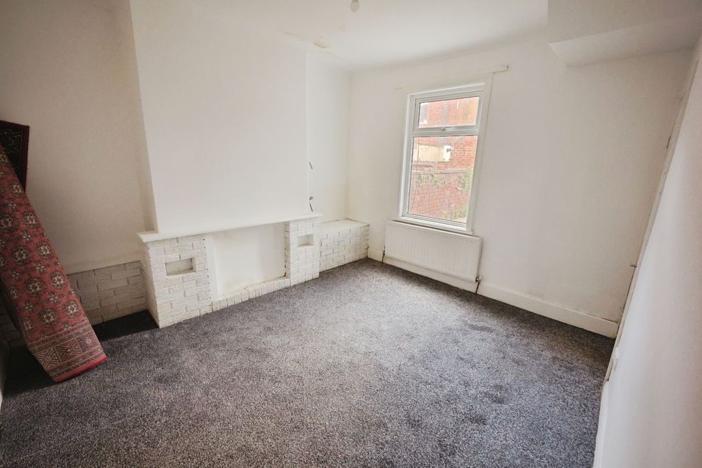Property photo 3 of 9 Pbox-Img.Jpg