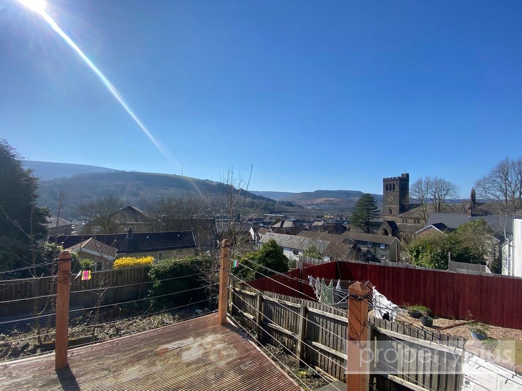 Property photo 2 of 15 Picture No. 30