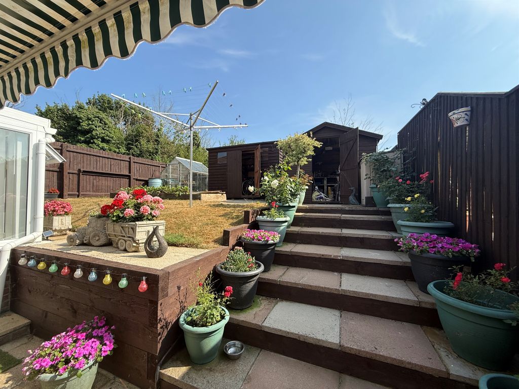 Property photo 3 of 18