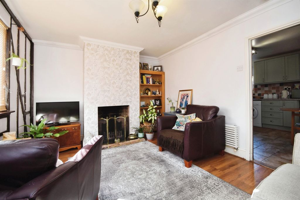 Property photo 3 of 17