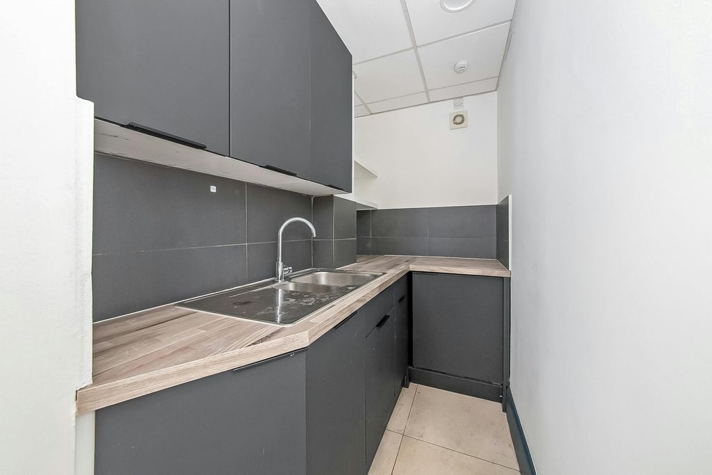 Property photo 2 of 15 Img_1150-5.Jpg