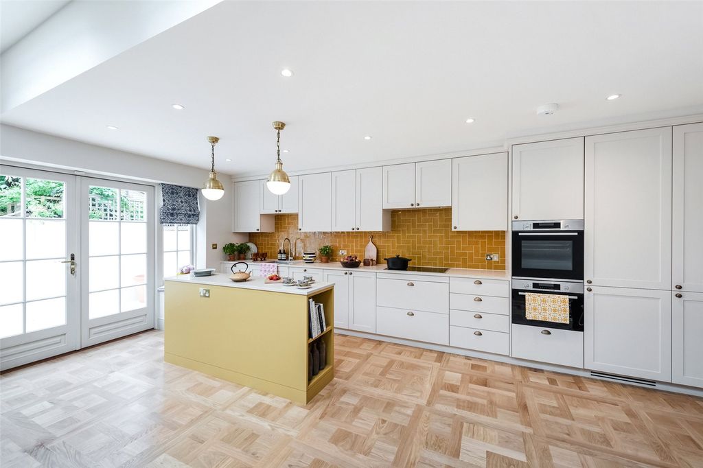 Property photo 2 of 13 Kitchen