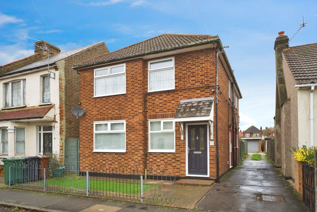 Property photo 1 of 20