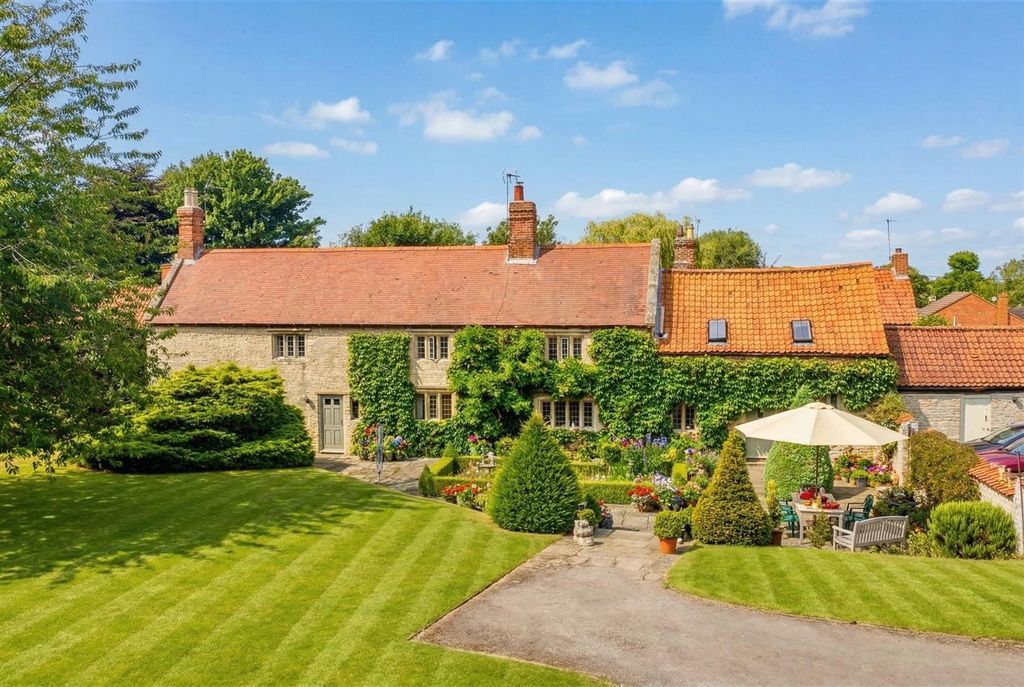 Property photo 1 of 24 Image-3x2-2528x1696 - 2026-03-24T170301.719.Jpg