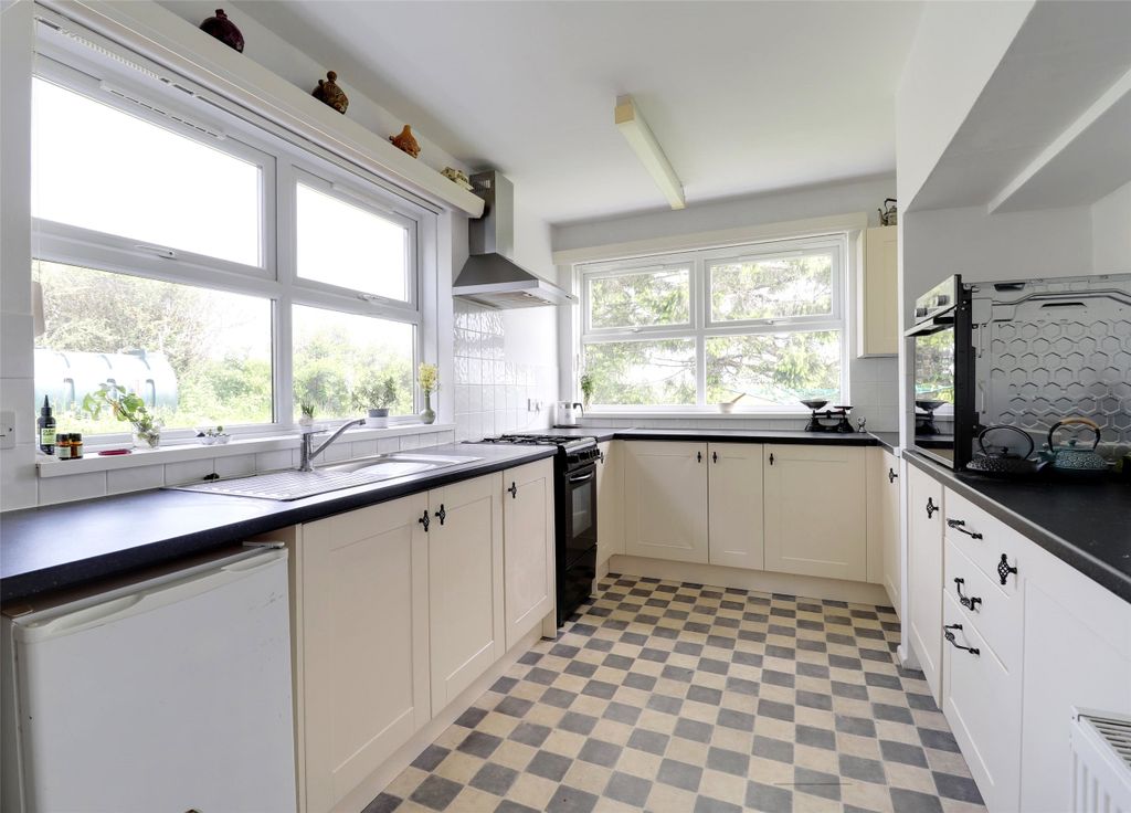 Property photo 2 of 13 Picture No. 02