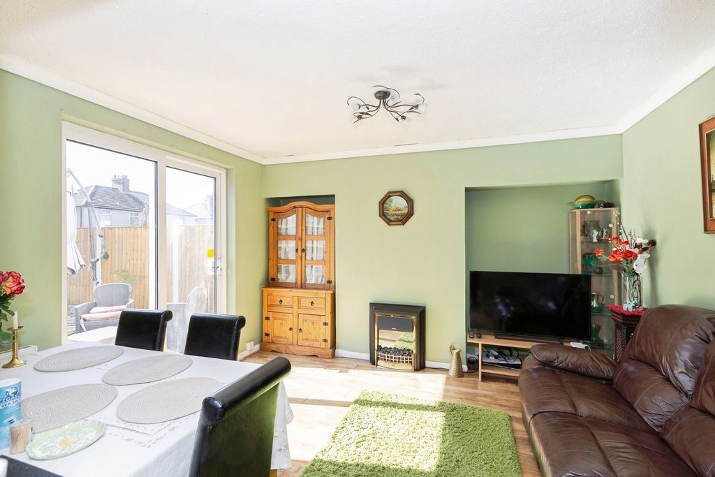 Property photo 2 of 19 Pbox-Img.Jpg