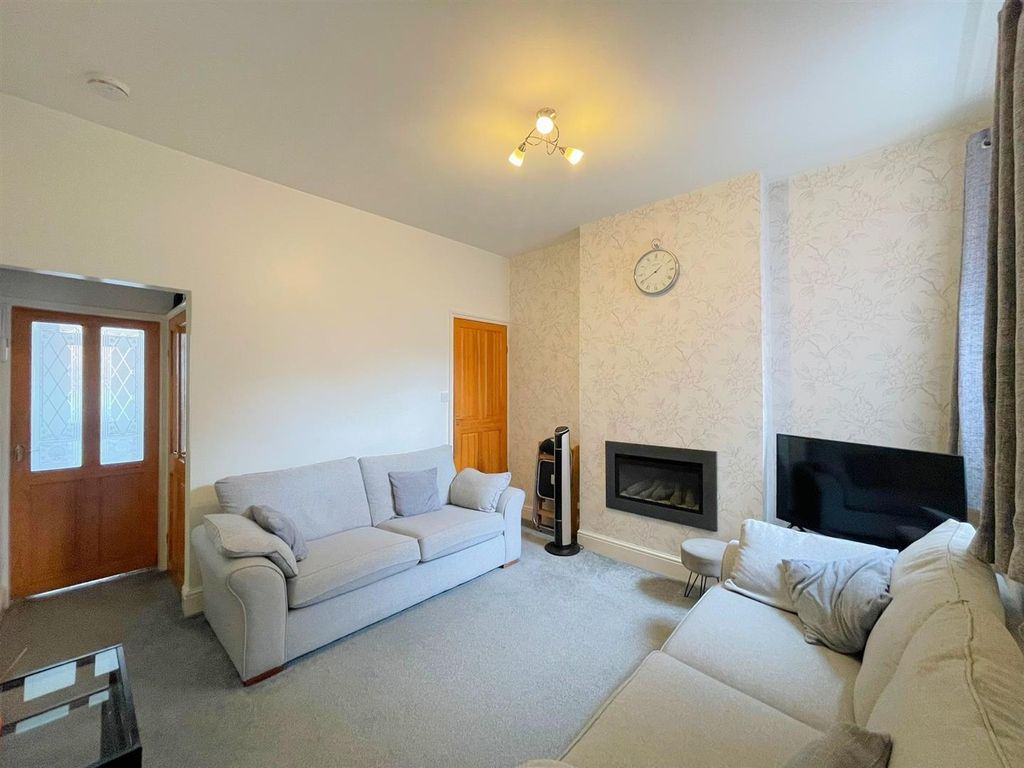 Property photo 2 of 16 Dining Room