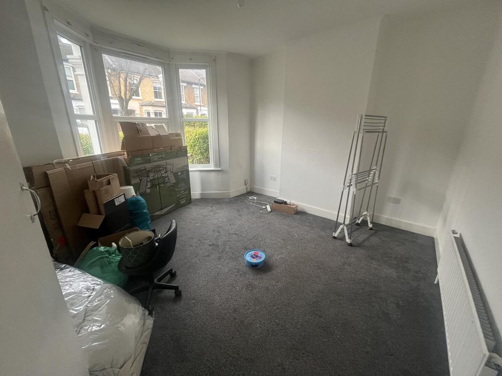 Property photo 2 of 5 Living Room