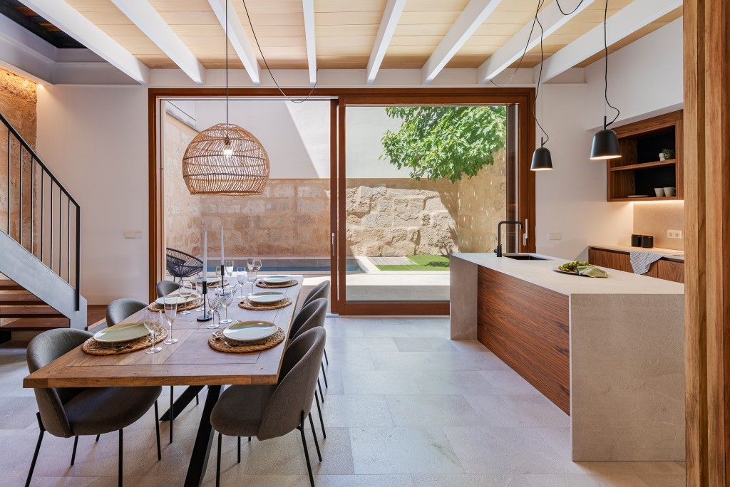 Property photo 2 of 20 Dining (1)