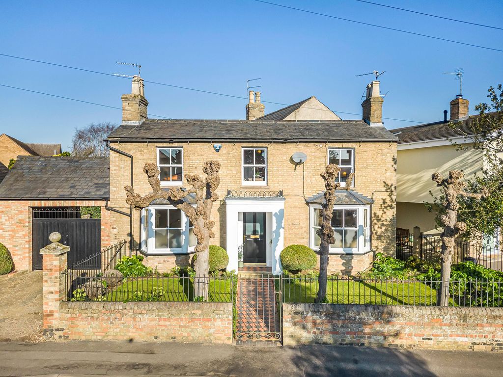 Property photo 1 of 42