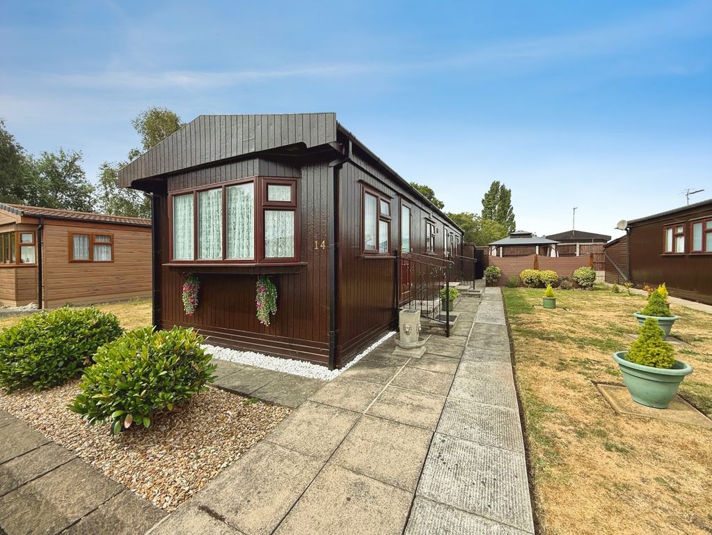Property photo 1 of 11 Gardens