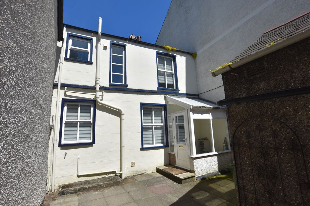 Property photo 1 of 27