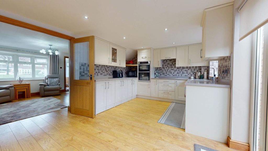 Property photo 2 of 26 4851683