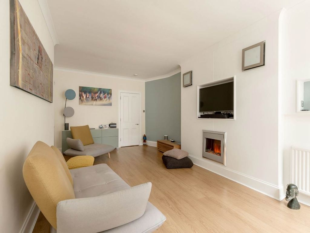 Property photo 2 of 14 Living Room