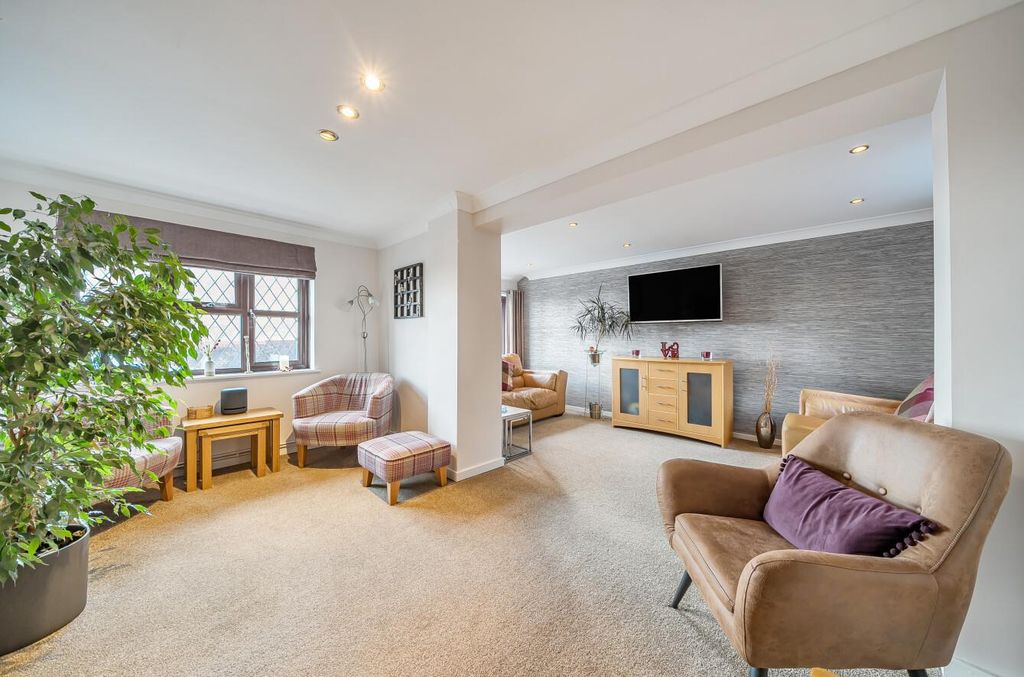 Property photo 2 of 28 1371315-5-68Fbbb983136B.Jpg