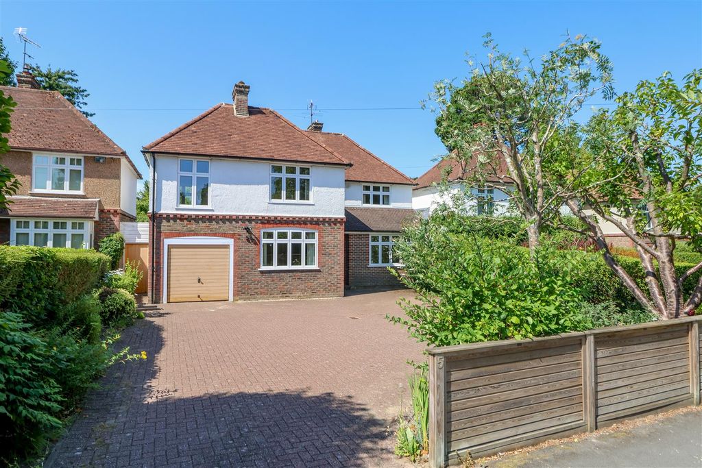 Property photo 1 of 25