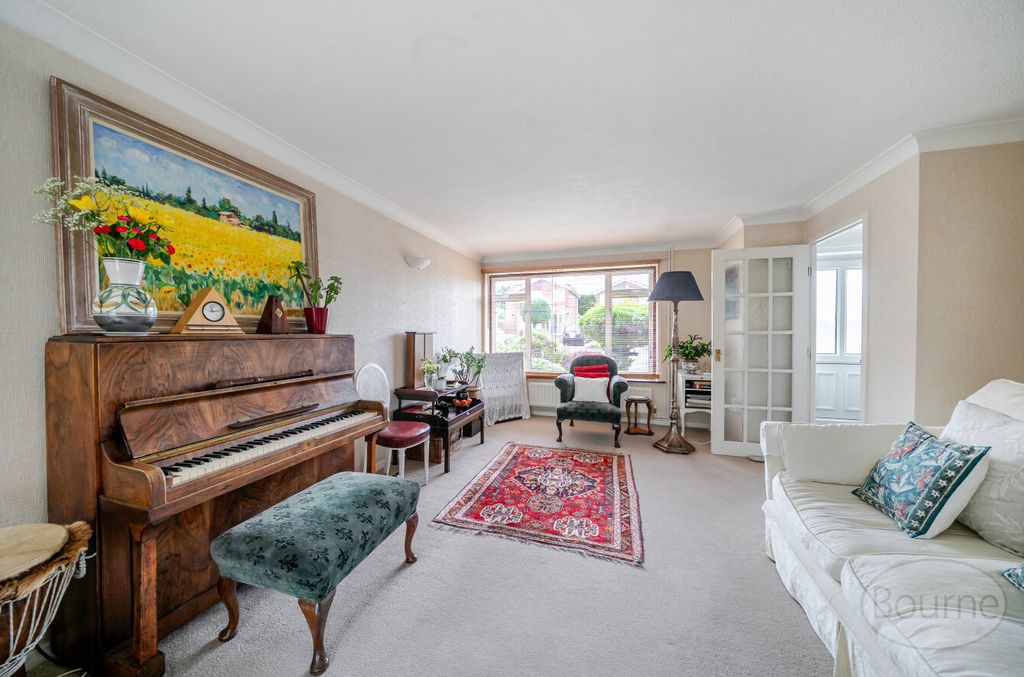 Property photo 3 of 16 c1A02A90-7116-43F...