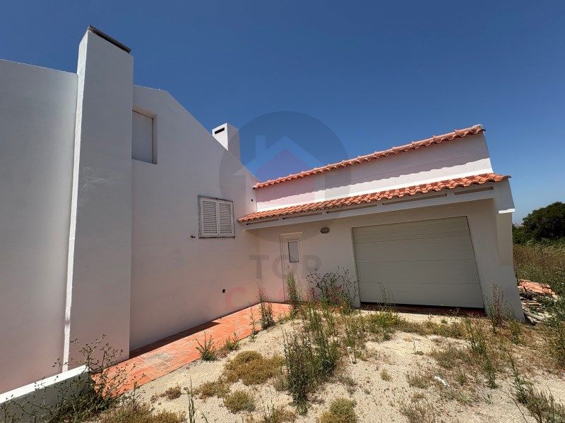 Property photo 3 of 35