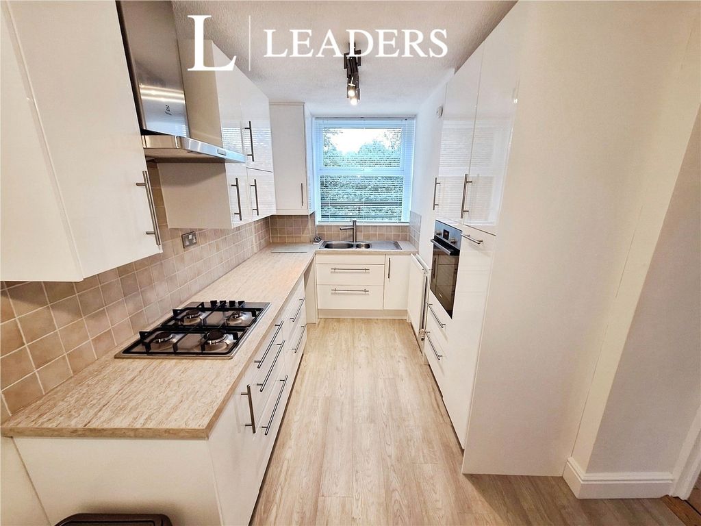Property photo 2 of 10 Pbox-Img.Jpg