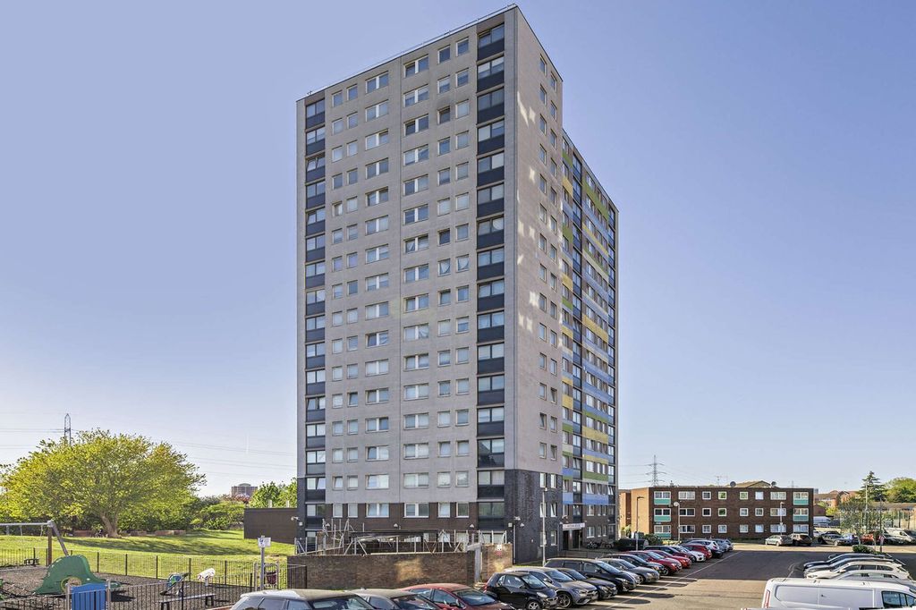 Property photo 1 of 20